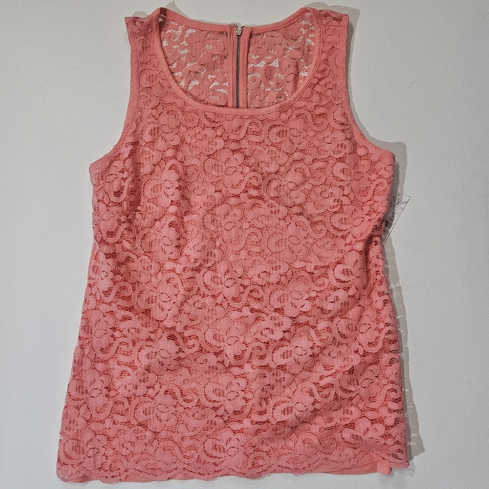 NWT Soho‎ New York And Company Lace Top Womens Medium Coral Pink Rear Zip Blouse